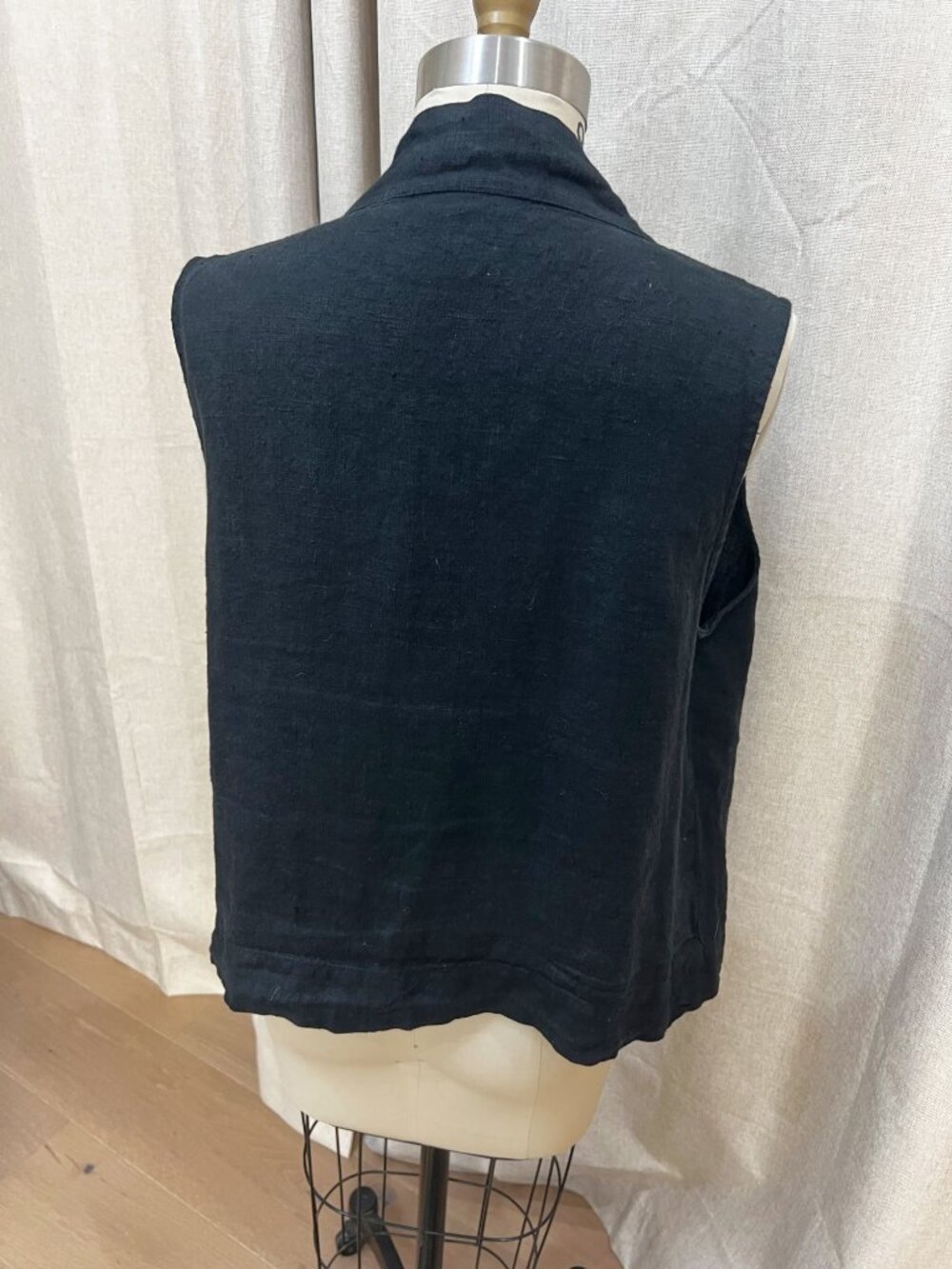 Bryn Walker Heavy Linen Koryo Wrap Vest Top Size L Black Lagenlook - Picture 6 of 10